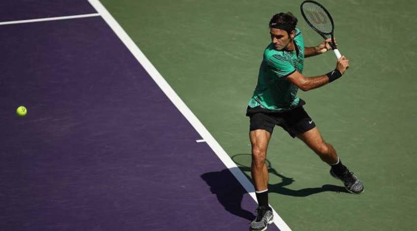Agarre de revés de Federer – El análisis completo –