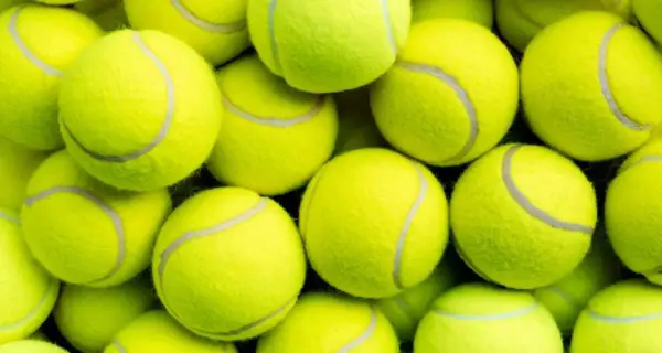 ¿Cuántas pelotas de tenis se usan en un partido?
