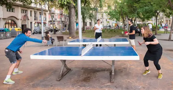 ¿Se puede mojar una mesa de ping pong al aire libre?
