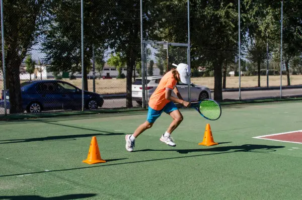 ¿Por qué no se permite el entrenamiento en tenis?