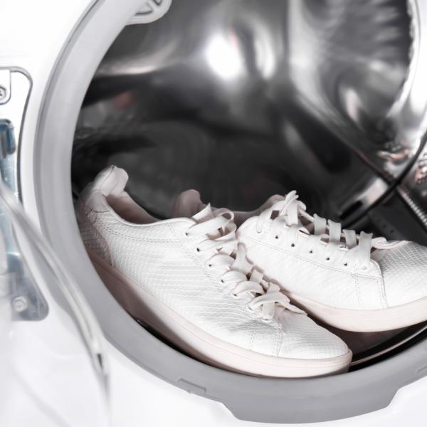 ¿Se pueden lavar las zapatillas de tenis de cuero en la lavadora?